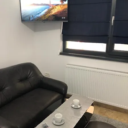 Smaraldul Madalinei Apartmán